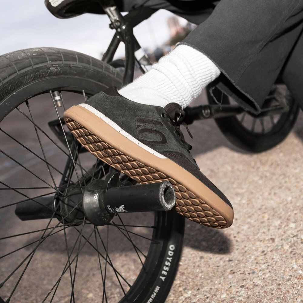 BRAND NEW Men's Five Ten Sleuth Cycling Shoes